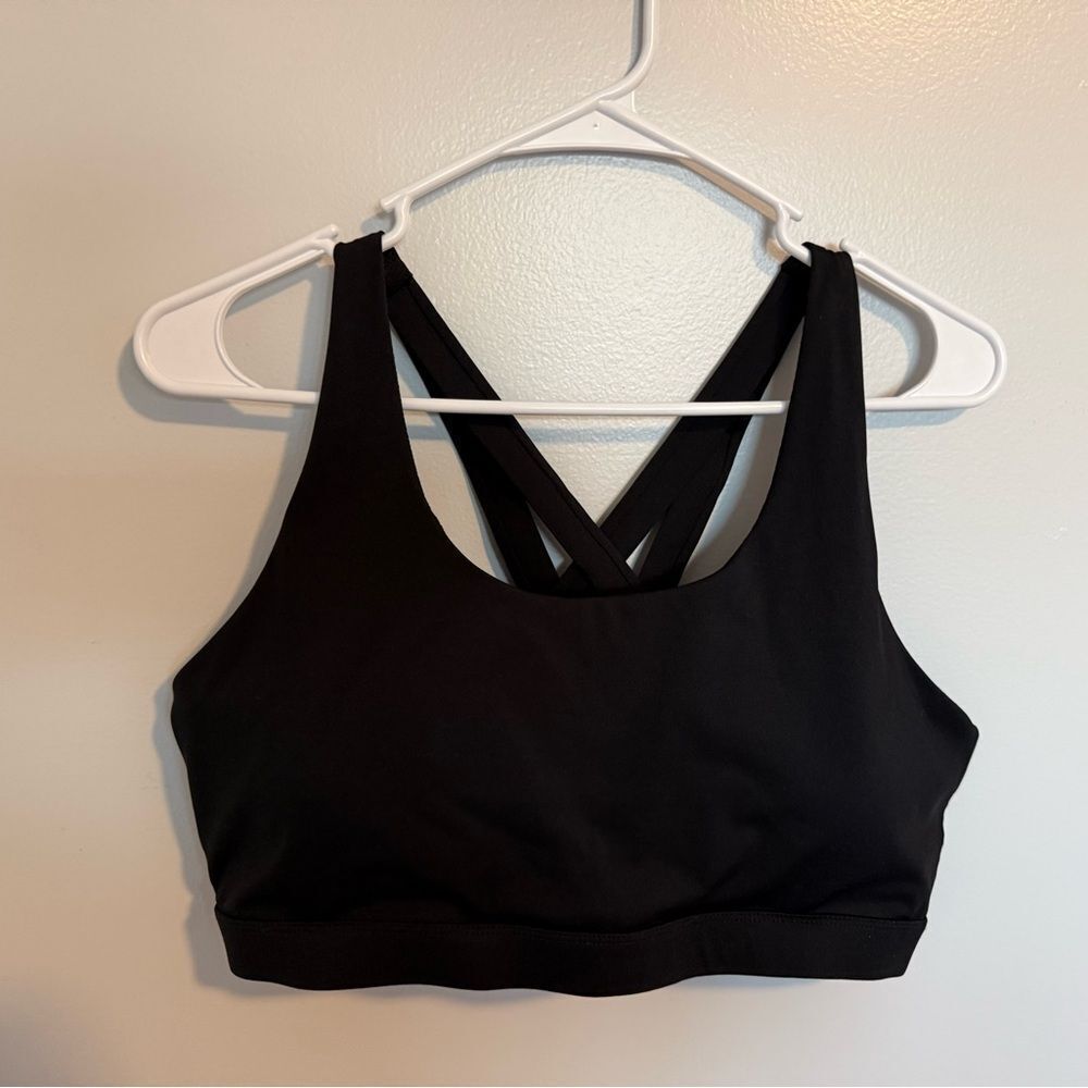 Amazon Black Sports Bra with Crossback Design